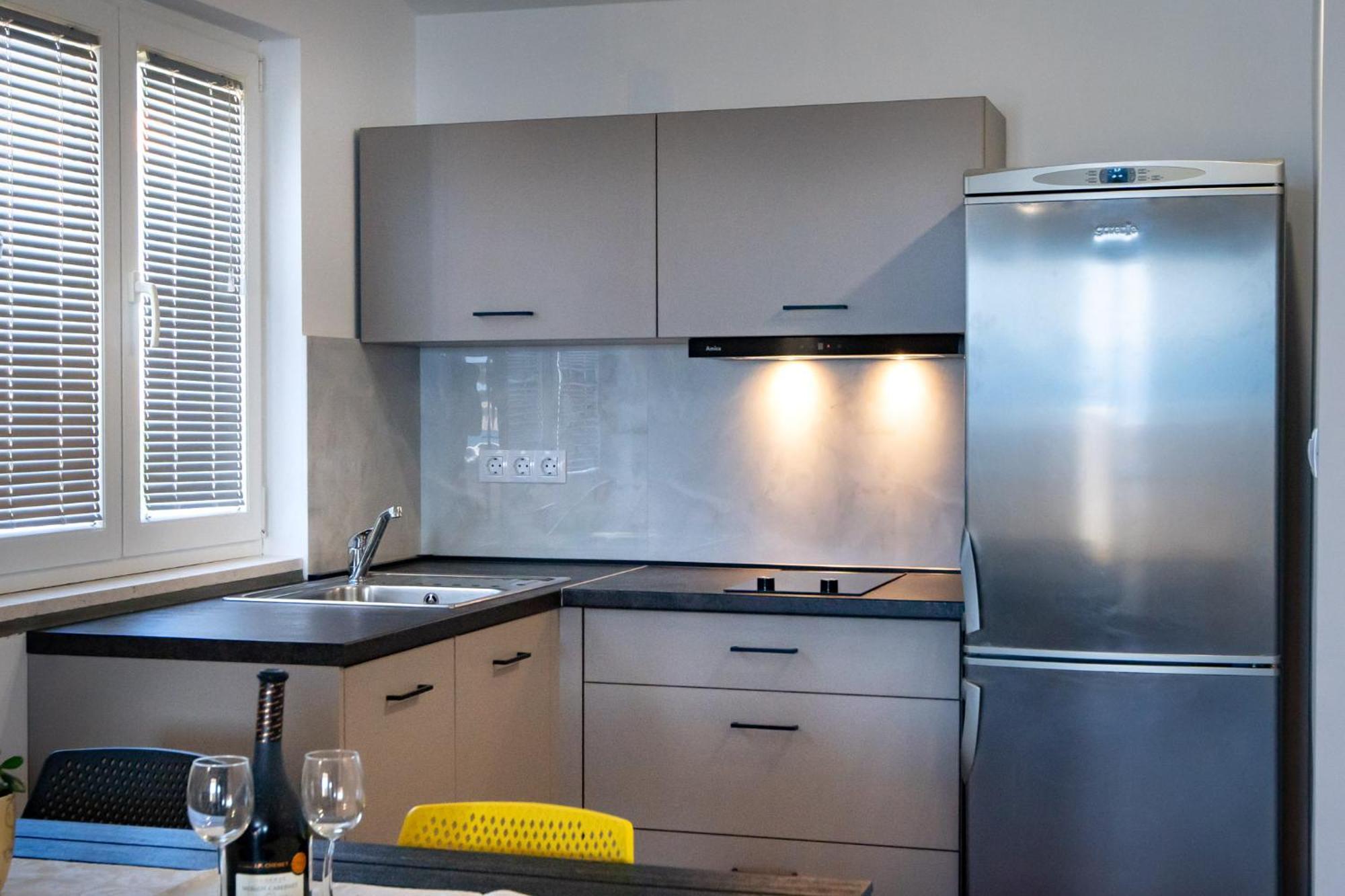 Apartments & Rooms Fam Ribaric Банёл Экстерьер фото